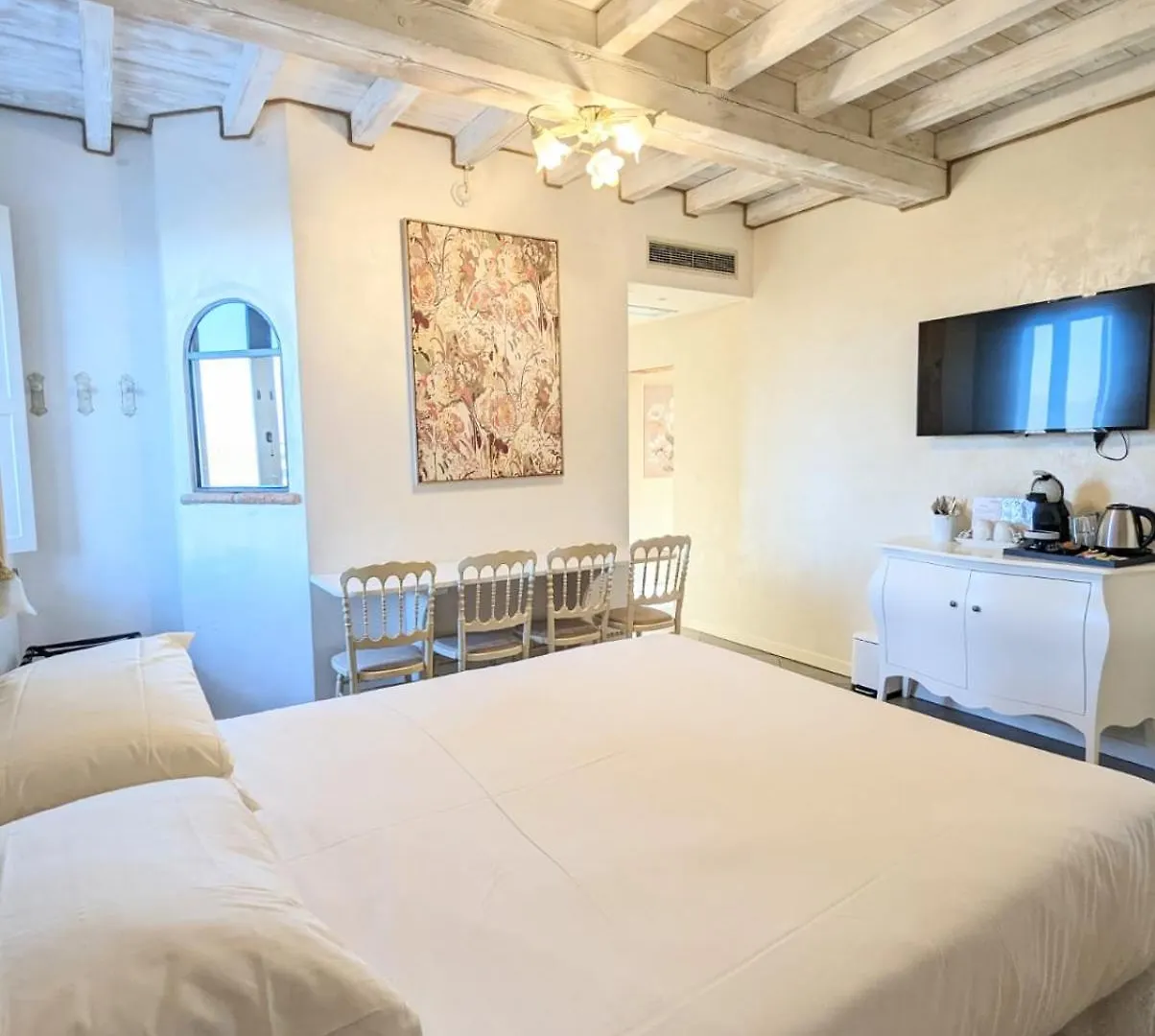 Bed & Breakfast Bed and Breakfast Casal Del Pigno Peschiera del Garda Italia